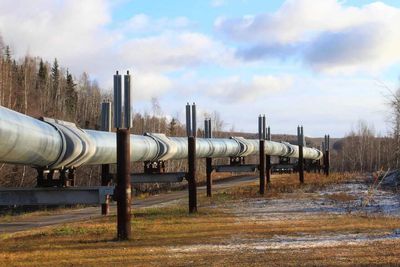 Crude Prices Fall as Saudi Arabia Seeks to Restore East-West Pipeline